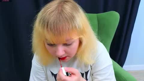 Snapshot of janestokes chatting on November 14, 2025, 8:46 am Diane online show from November 14, 2025, 8:46 am