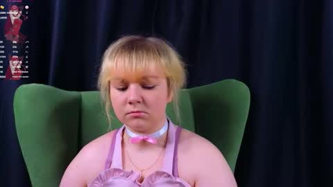 Snapshot of janestokes chatting on November 19, 2025, 8:14 am Diane online show from November 19, 2025, 8:14 am