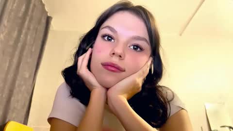 Aleksia online show from November 21, 2025, 2:27 pm