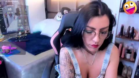 Snapshot of janette_rider chatting on March 11, 2025, 3:05 am Janette rider online show from March 11, 2025, 3:05 am