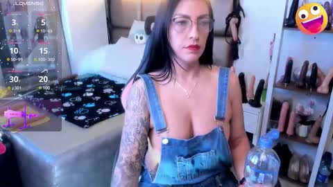 Snapshot of janette_rider chatting on March 12, 2025, 3:02 am Janette rider online show from March 12, 2025, 3:02 am