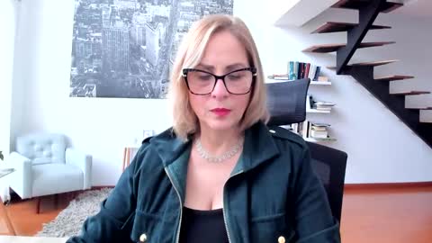 Snapshot of janeturner chatting on March 6, 2025, 1:14 pm JANE TURNER MILF online show from March 6, 2025, 1:14 pm
