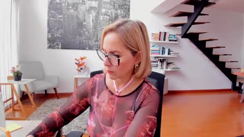 Snapshot of janeturner chatting on October 8, 2025, 1:42 pm JANE TURNER MILF online show from October 8, 2025, 1:42 pm