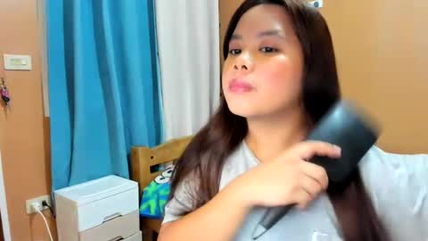 janeyoun18 online show from July 29, 2026, 3:32 pm