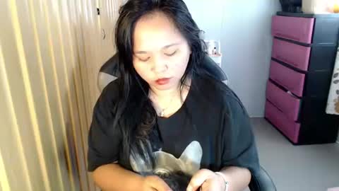 janicaslut_18 online show from April 6, 2026, 3:48 am