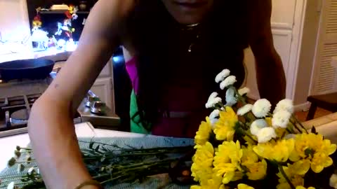 janicepepper online show from September 9, 2025, 1:43 pm