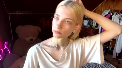 Elsa online show from August 3, 2026, 9:04 am