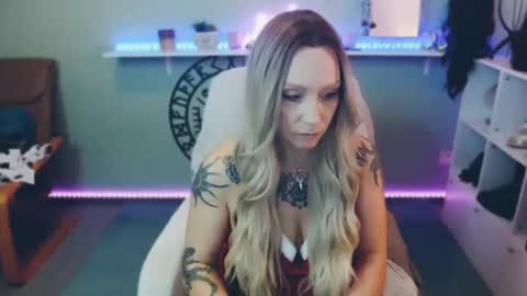 Snapshot of janinasecrets___ chatting on December 26, 2024, 10:59 am JaninaSecrets online show from December 26, 2024, 10:59 am