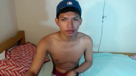 janlloyd04 online show from November 18, 2025, 7:57 am