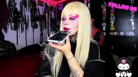      online show from October 10, 2025, 9:36 pm