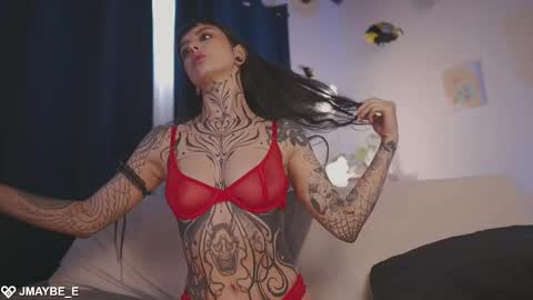   jmaybe e online show from February 3, 2026, 2:22 pm