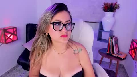 Janne Monroe online show from November 7, 2025, 2:17 pm