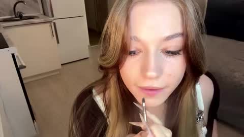 Janni online show from November 10, 2025, 8:41 pm