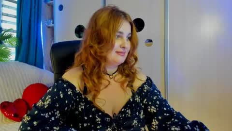 Snapshot of jansylines chatting on July 17, 2026, 4:34 pm JansyLines online show from July 17, 2026, 4:34 pm