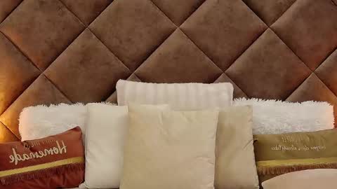 jaquelinemerlot online show from November 19, 2025, 7:19 am