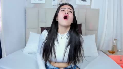 Jaslyn online show from January 16, 2025, 5:44 pm