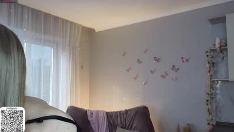 Chloe online show from March 3, 2026, 7:14 am