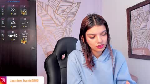 Snapshot of jasmineharris chatting on December 18, 2024, 11:56 am jasmineharris online show from December 18, 2024, 11:56 am