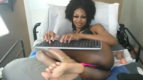 Jasmine Linley online show from September 19, 2025, 2:18 pm