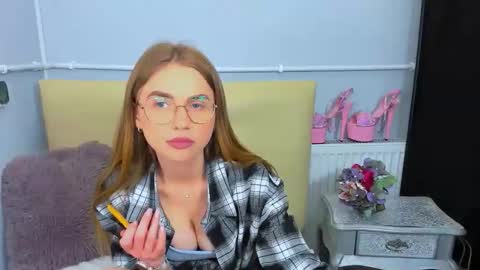 JasmineRelax online show from November 19, 2025, 4:40 pm