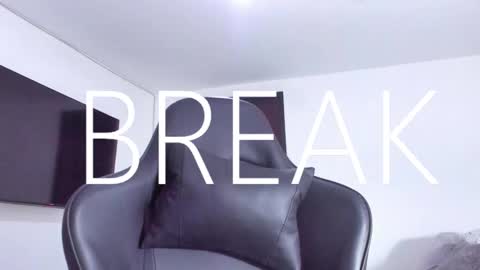 JBrooksXx online show from February 9, 2025, 1:11 am