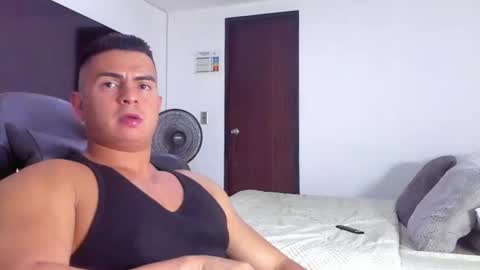 JBrooksXx online show from February 12, 2025, 5:15 am