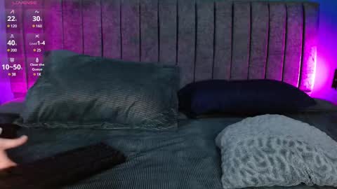 Jason  Emma online show from March 5, 2025, 5:40 am