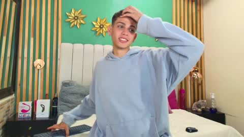 Snapshot of jasson_smit chatting on January 24, 2025, 12:31 pm J A S S O N online show from January 24, 2025, 12:31 pm