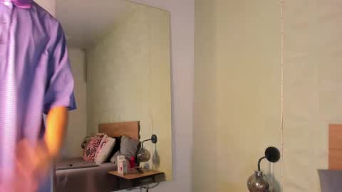 Snapshot of jasson_smit chatting on March 7, 2025, 1:07 pm J A S S O N online show from March 7, 2025, 1:07 pm