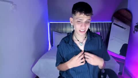 Snapshot of jasson_smit chatting on November 8, 2025, 8:18 pm J A S S O N online show from November 8, 2025, 8:18 pm