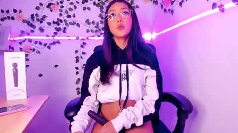 Jaulyn online show from April 17, 2026, 4:21 pm