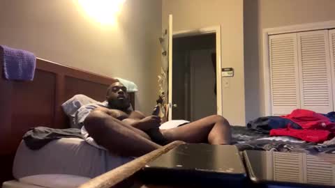 Snapshot of jaunpablo32 chatting on October 27, 2025, 7:51 pm KingSnickers online show from October 27, 2025, 7:51 pm