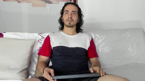 jave_rave online show from February 16, 2026, 3:46 am