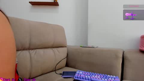 Snapshot of javi_8812 chatting on November 21, 2025, 2:10 am dani and javi online show from November 21, 2025, 2:10 am