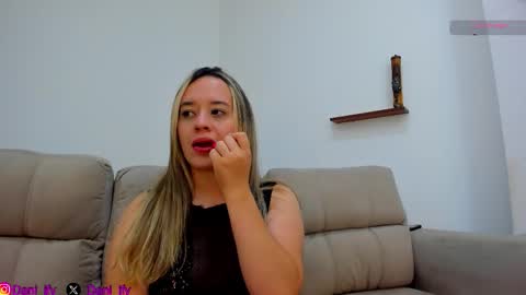 Snapshot of javi_8812 chatting on December 22, 2025, 1:46 am dani and javi online show from December 22, 2025, 1:46 am