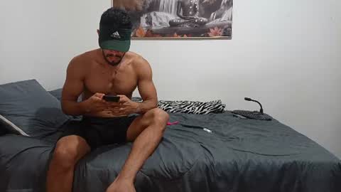 Snapshot of javiercarrera222 chatting on June 15, 2026, 10:28 am Javier online show from June 15, 2026, 10:28 am