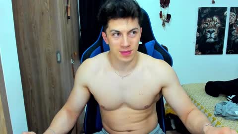 Snapshot of javiersexymann chatting on December 20, 2024, 12:41 am Javier online show from December 20, 2024, 12:41 am