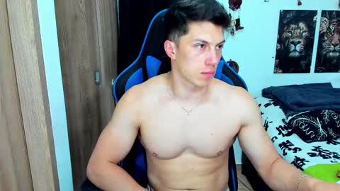 Snapshot of javiersexymann chatting on February 17, 2025, 11:42 pm Javier online show from February 17, 2025, 11:42 pm