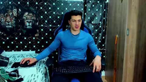 Snapshot of javiersexymann chatting on May 10, 2026, 12:38 am Javier online show from May 10, 2026, 12:38 am