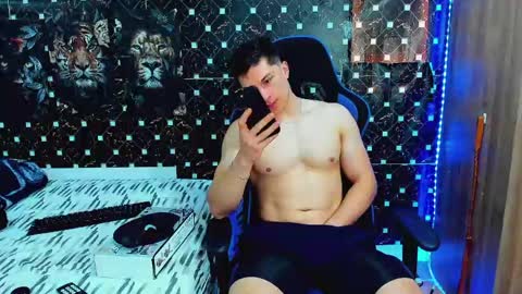 Snapshot of javiersexymann chatting on June 4, 2026, 6:25 pm Javier online show from June 4, 2026, 6:25 pm