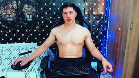 Snapshot of javiersexymann chatting on June 5, 2026, 9:42 pm Javier online show from June 5, 2026, 9:42 pm