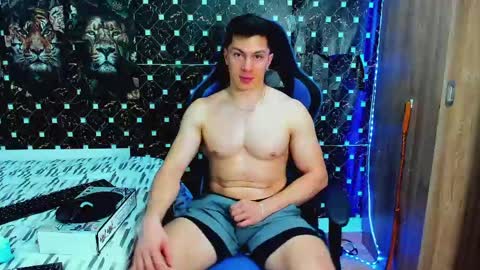 Snapshot of javiersexymann chatting on June 6, 2026, 11:53 pm Javier online show from June 6, 2026, 11:53 pm