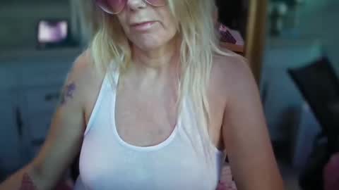 JAV online show from April 26, 2026, 1:03 am