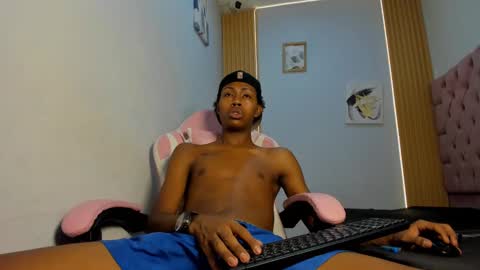 jax_maliq online show from October 9, 2025, 2:42 am