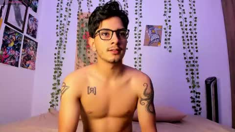 Snapshot of jaxjinx_ chatting on April 15, 2026, 2:40 am Jax and Jinx online show from April 15, 2026, 2:40 am