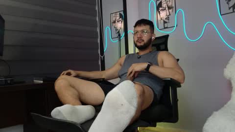 Snapshot of jaxon_blaze chatting on October 21, 2025, 5:19 am Jaxon online show from October 21, 2025, 5:19 am