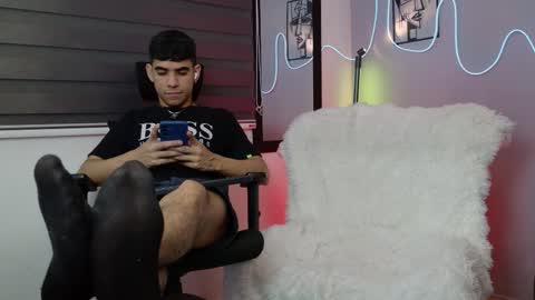 Snapshot of jaxon_blaze chatting on November 27, 2025, 12:46 am Jaxon online show from November 27, 2025, 12:46 am