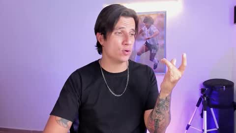 Jay Alvarrez online show from September 21, 2025, 7:37 pm