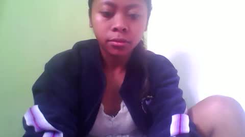 jayalydiah online show from September 25, 2025, 4:05 am