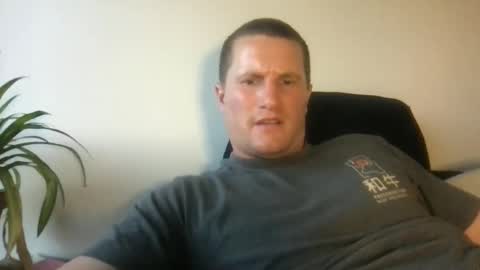 Snapshot of jaycup1989 chatting on April 22, 2026, 12:35 am jaycup1989 online show from April 22, 2026, 12:35 am